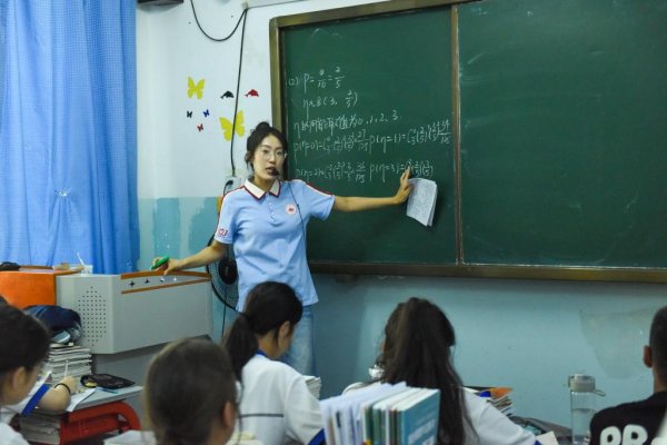 纵信优配 报效祖国&#32;建功西部丨哈师大研支团：愿做阿勒泰教育星河中的璀璨之光